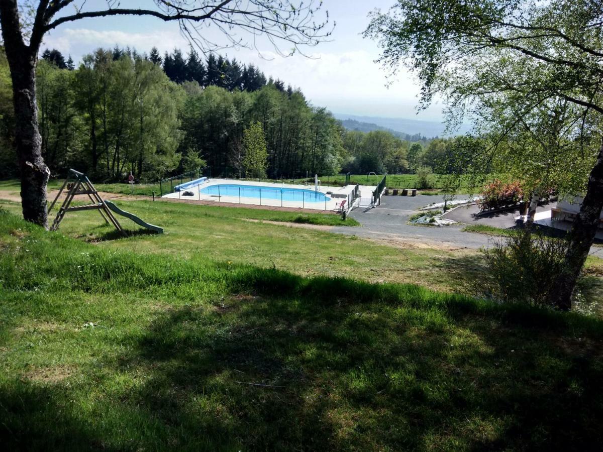 Camping Le Montbartoux Vollore-Ville Eksteriør billede